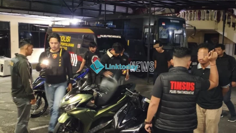 Pastikan Keamanan Dimalam Hari Polres Pematangsiantar Amankan Tiga Sepedamotor Knalpot Brong